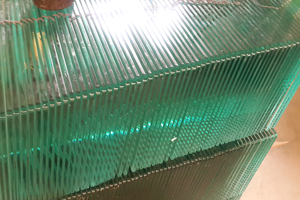 Polished Tempered Glass with R Corner