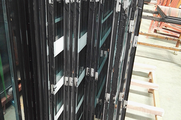  Insulated Glass With Accessories