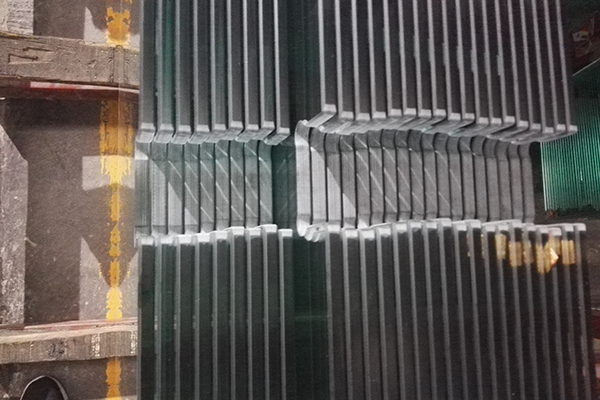 Tempered Glass With Charmfer