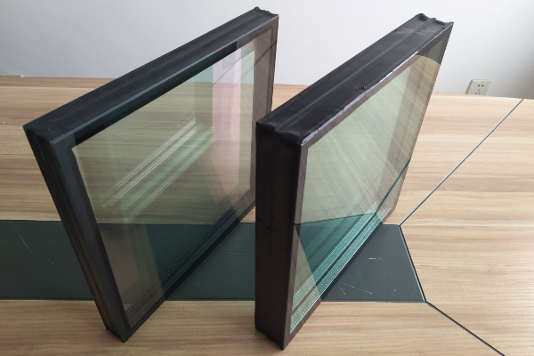 Double Cavity Insulated Glass